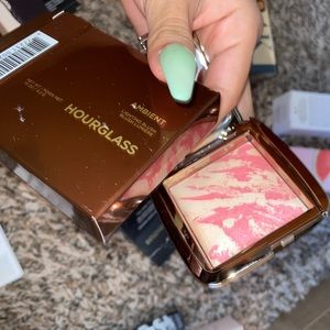 HourGlass Ambient Lighting Blush in Diffused Heat